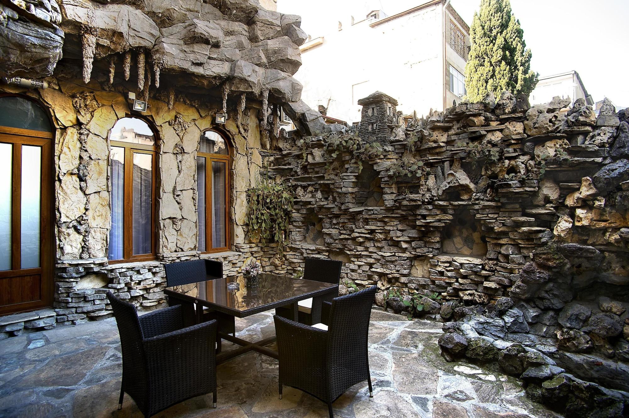 Coral Boutique Hotel Tbilisi Exterior photo