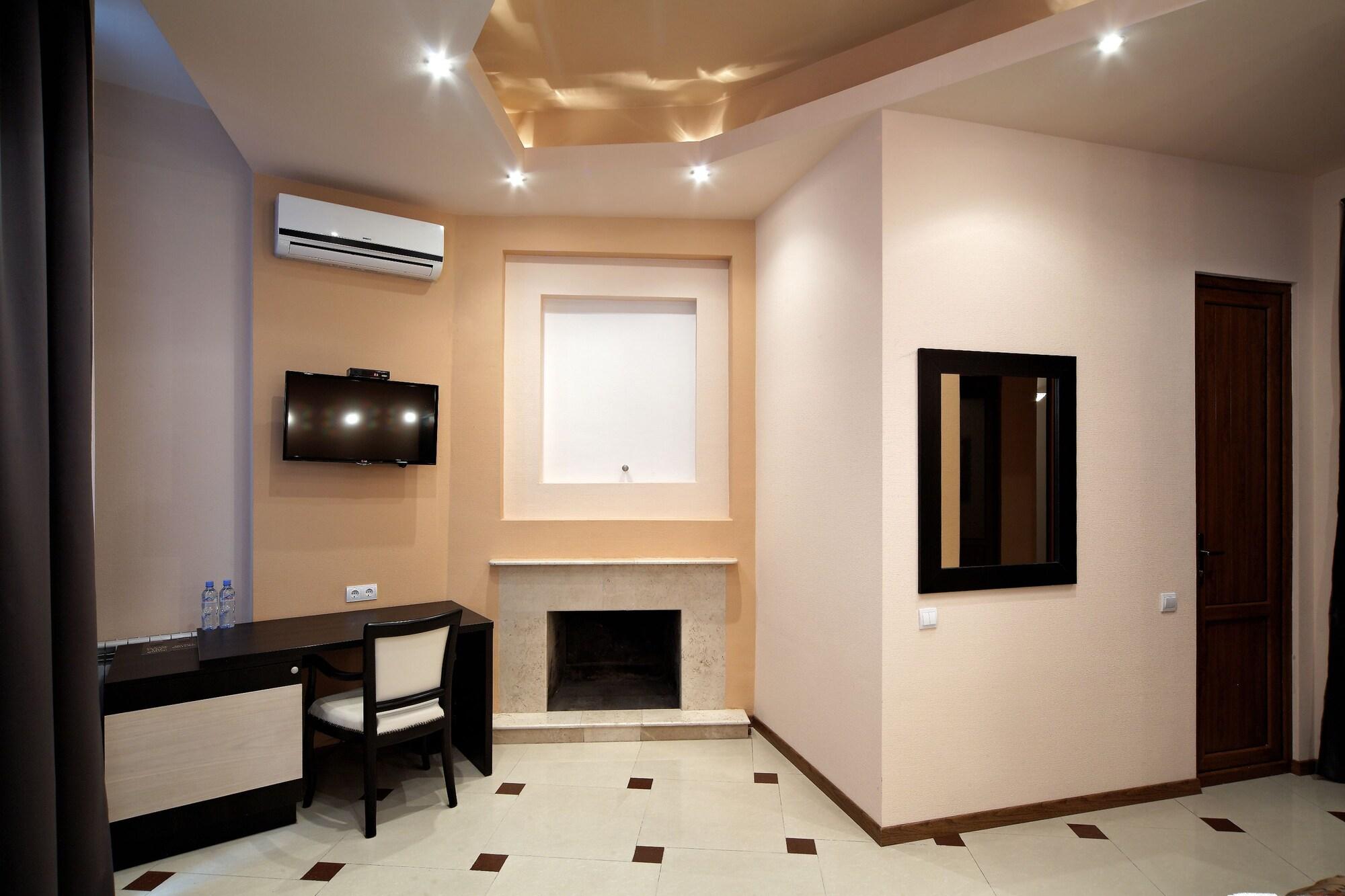 Coral Boutique Hotel Tbilisi Exterior photo