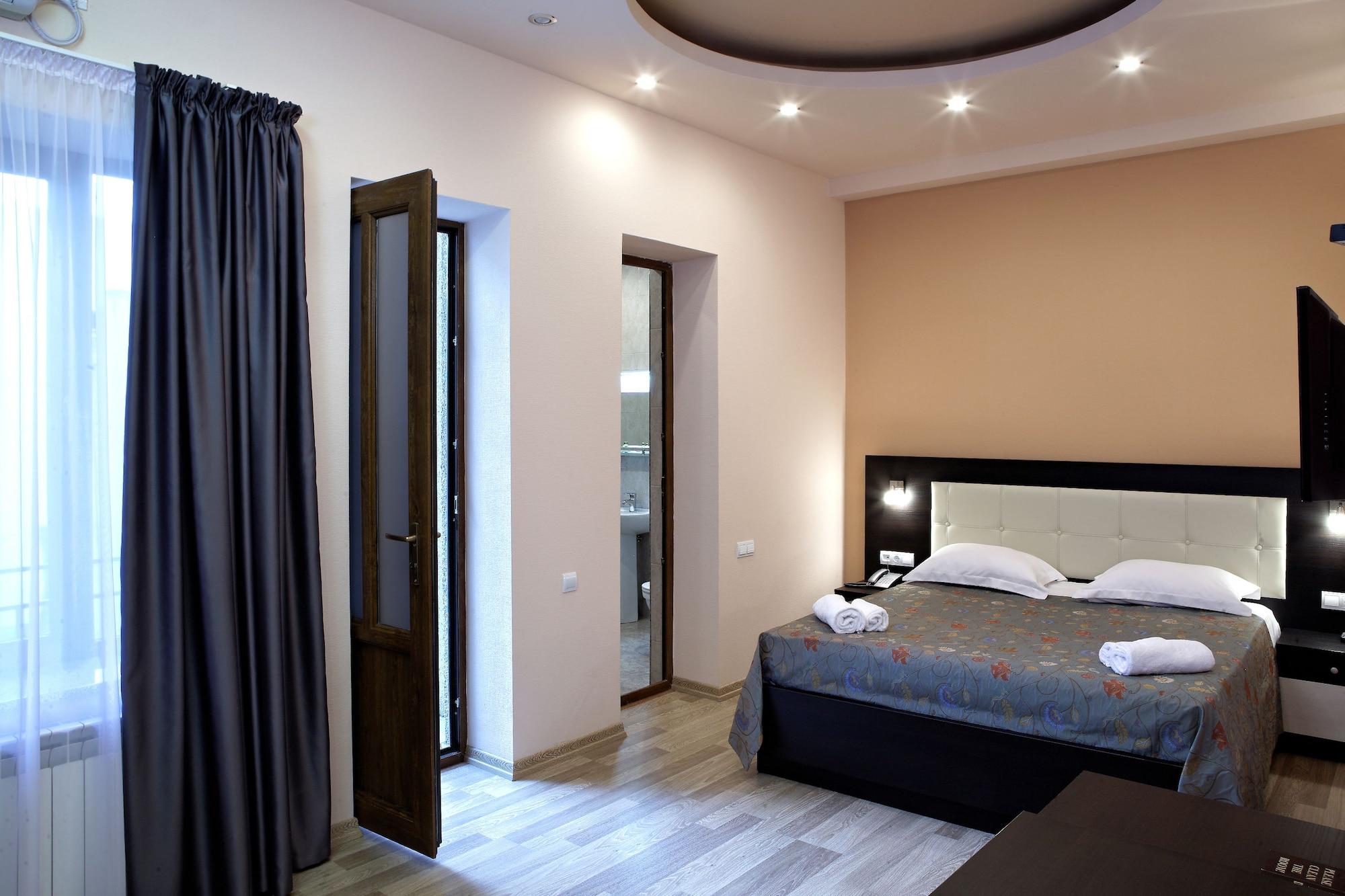 Coral Boutique Hotel Tbilisi Exterior photo