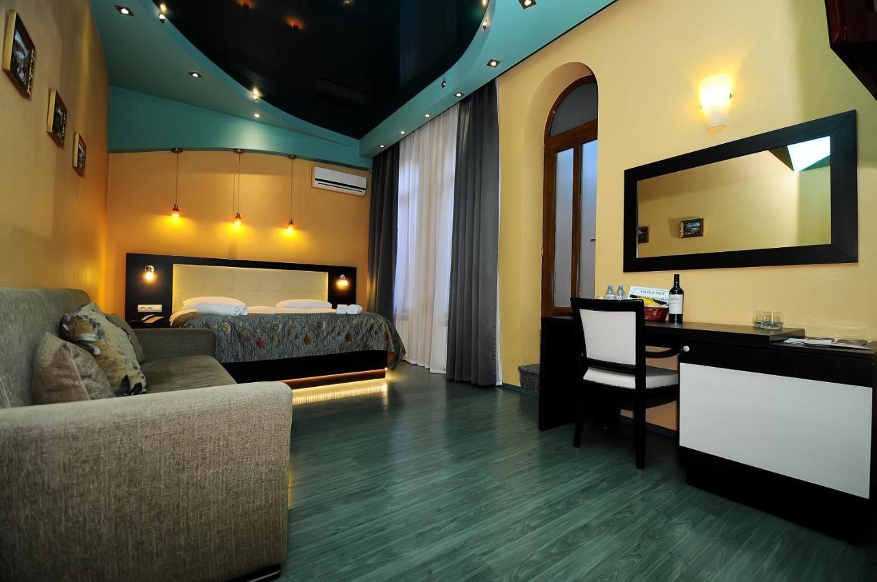 Coral Boutique Hotel Tbilisi Exterior photo