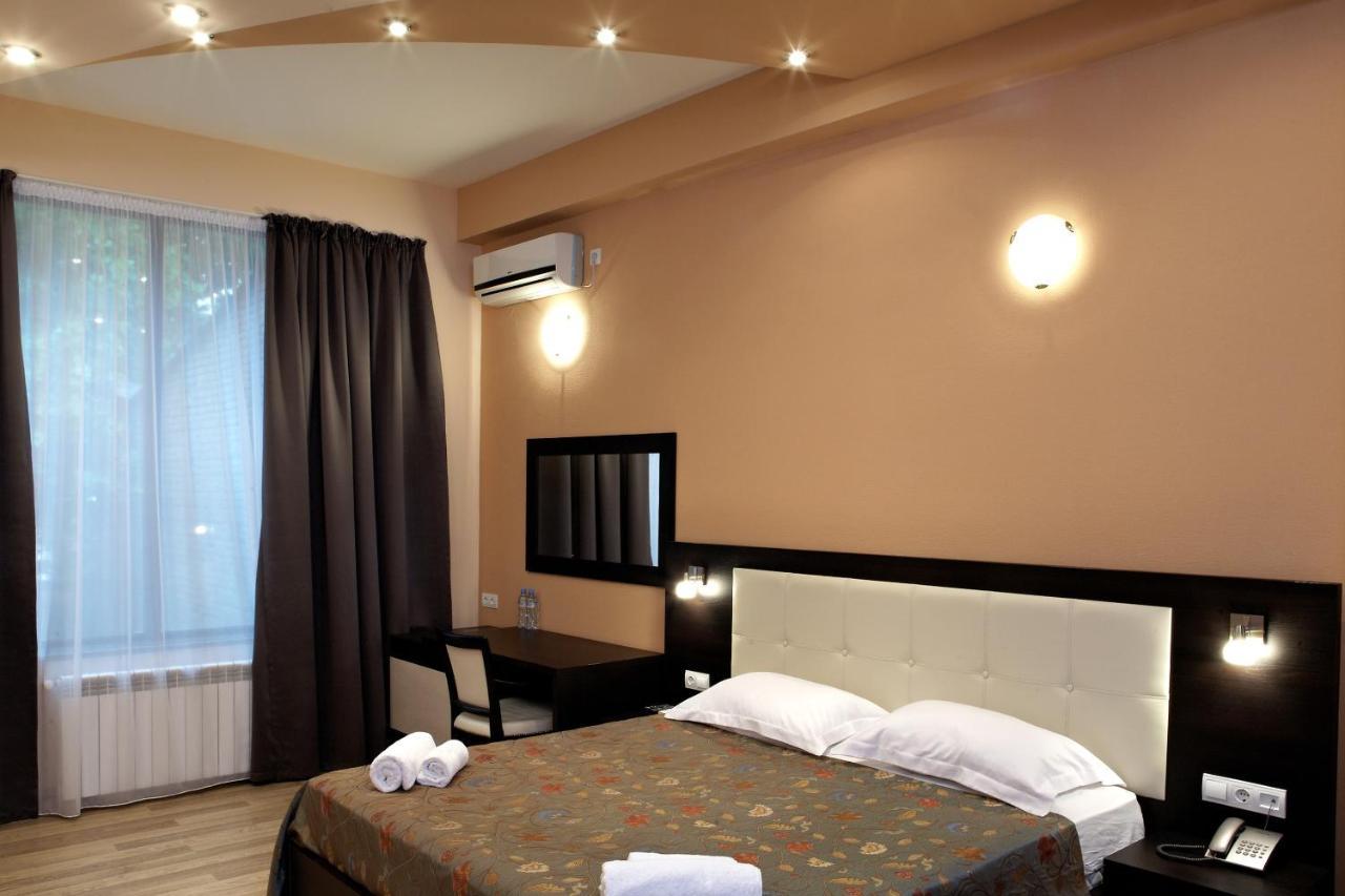 Coral Boutique Hotel Tbilisi Exterior photo