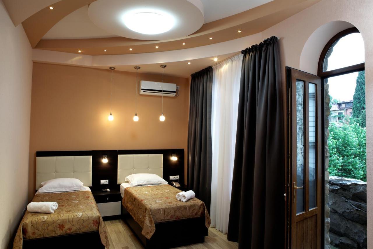Coral Boutique Hotel Tbilisi Exterior photo