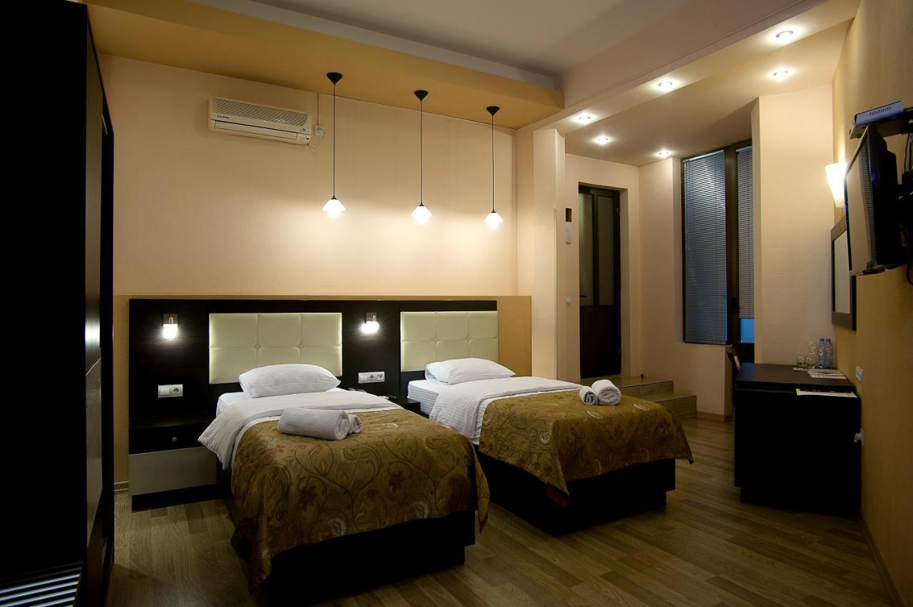 Coral Boutique Hotel Tbilisi Exterior photo