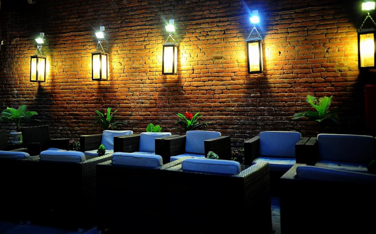 Coral Boutique Hotel Tbilisi Exterior photo