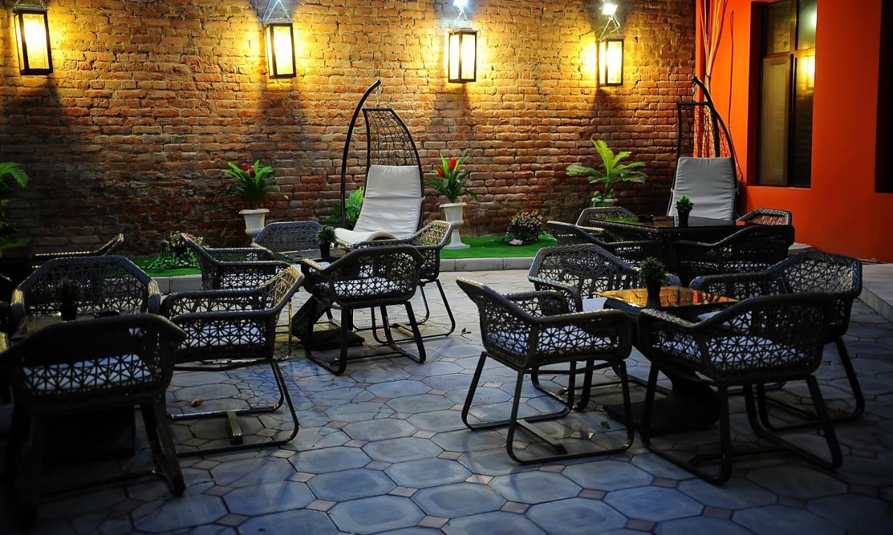 Coral Boutique Hotel Tbilisi Exterior photo