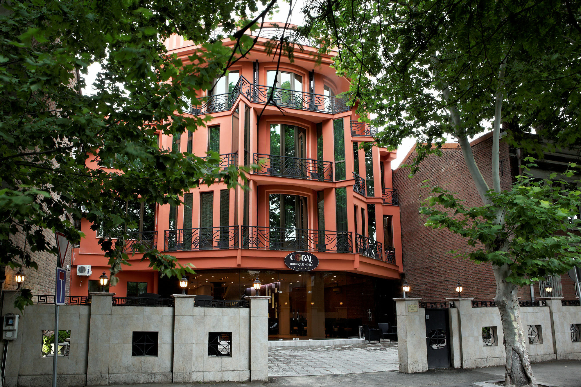 Coral Boutique Hotel Tbilisi Exterior photo